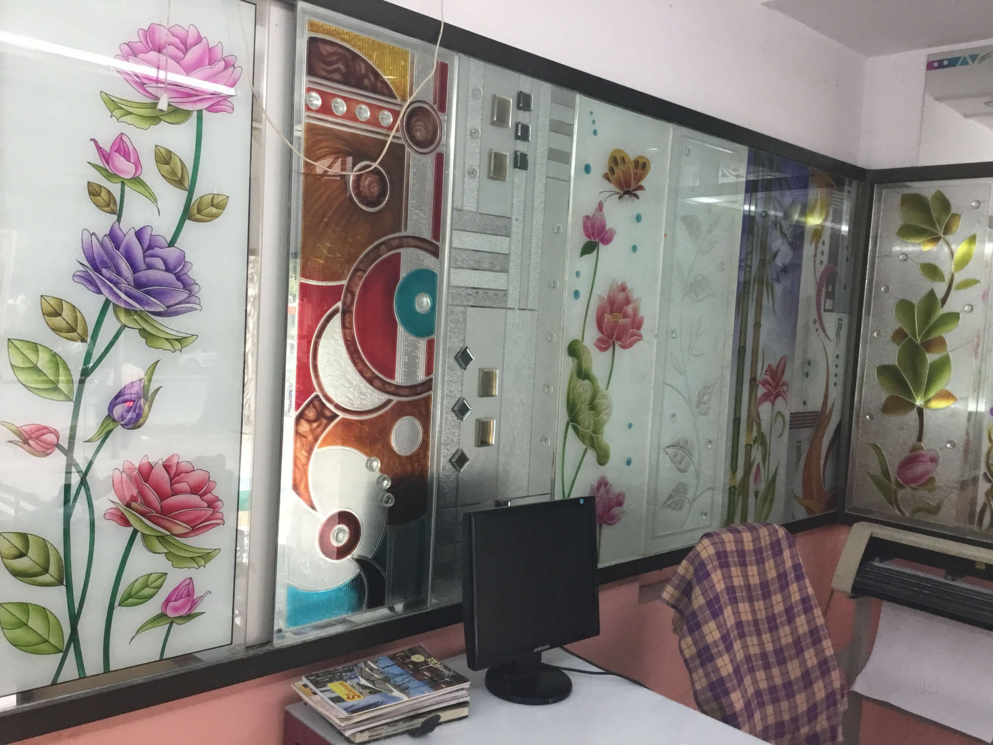 Krisha Glass Solution