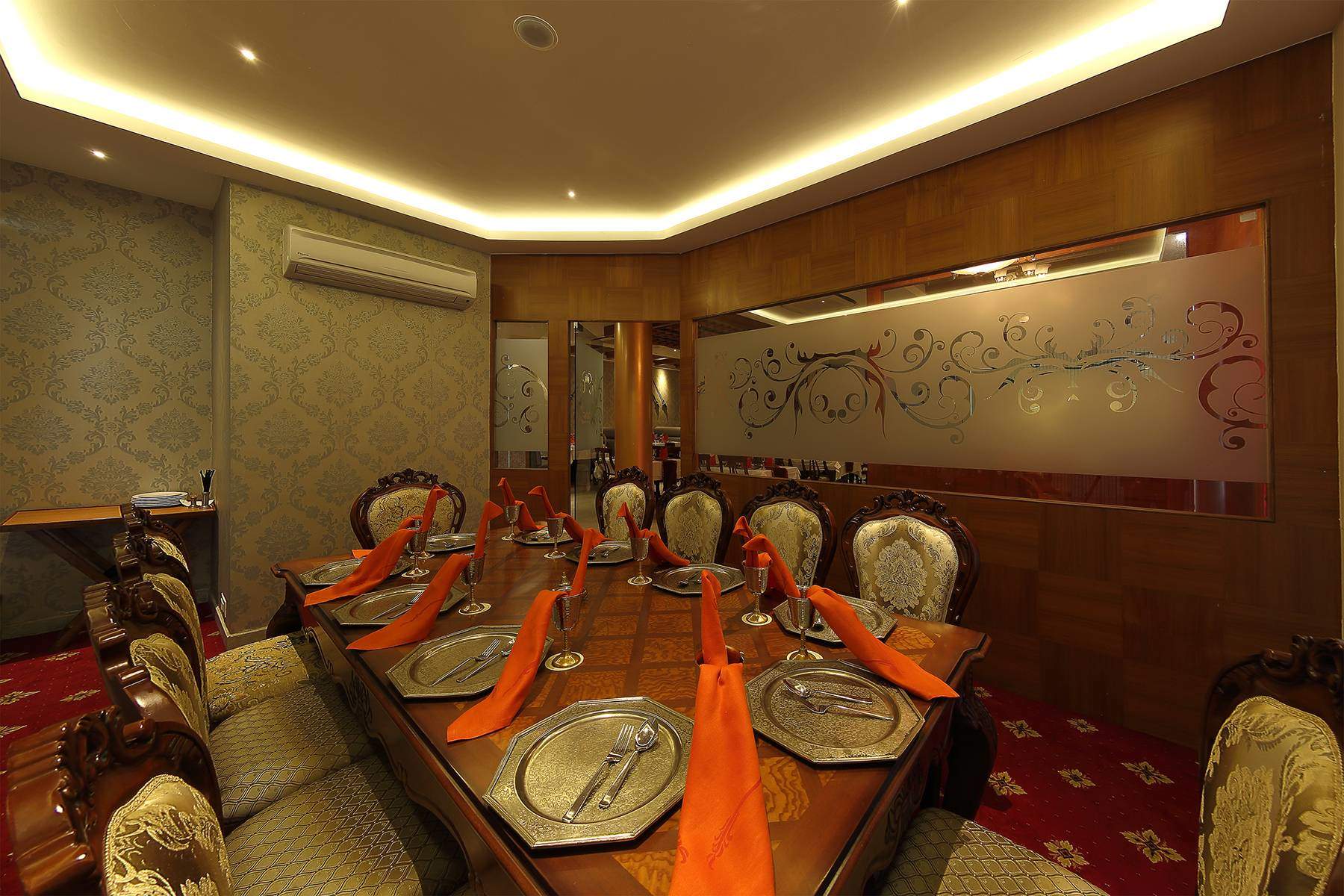 Khaan Saab The Royal Guest