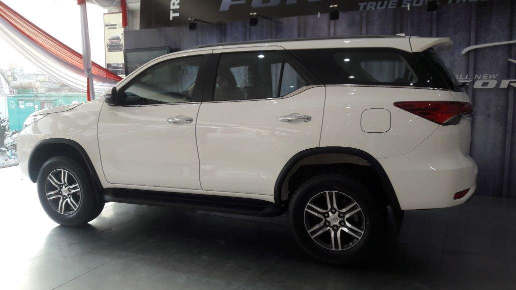 Satya Deva Car Travels