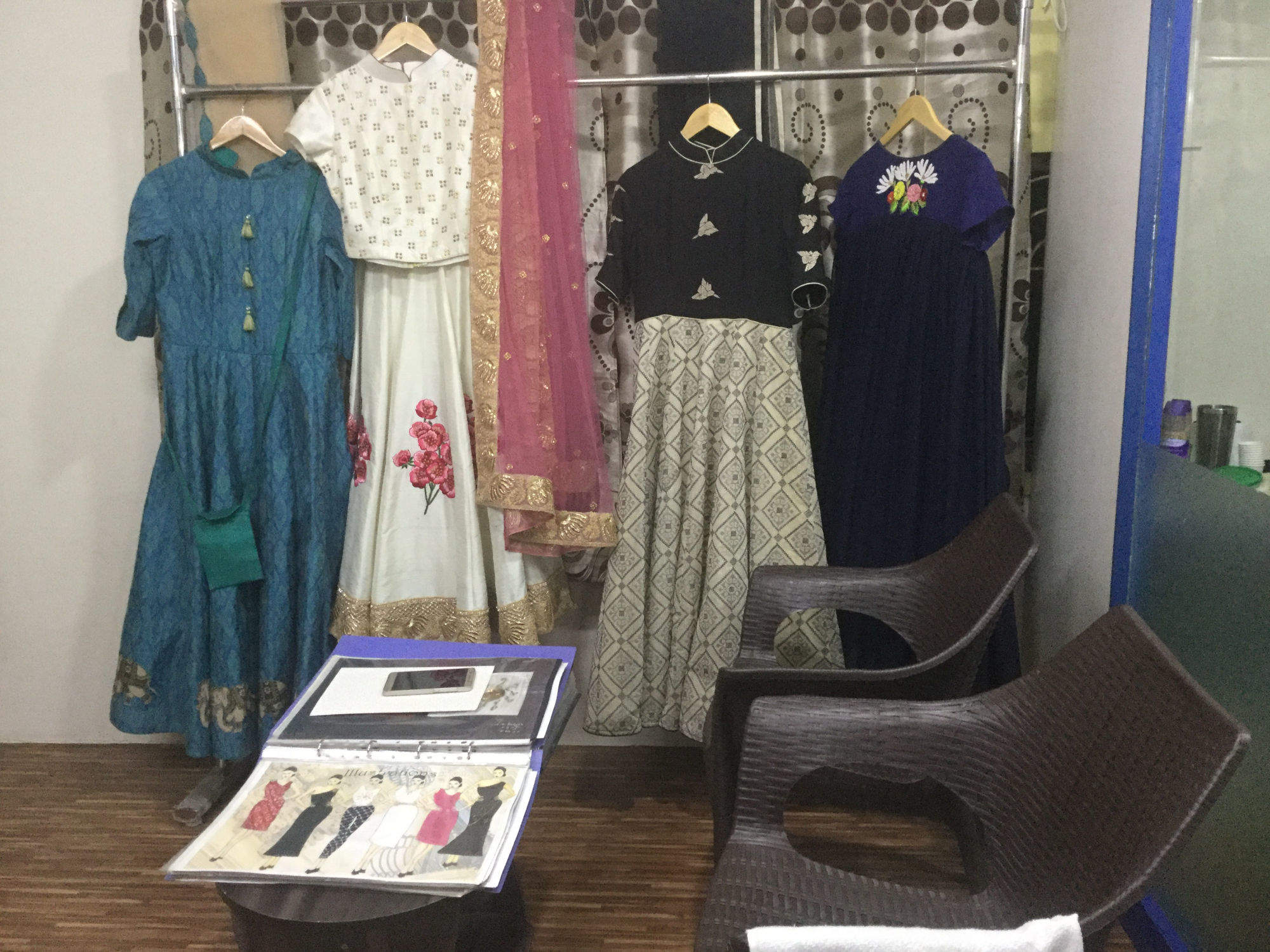 Kapardi Fashion Designers