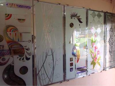 Elroie Glass Designing & Interiors