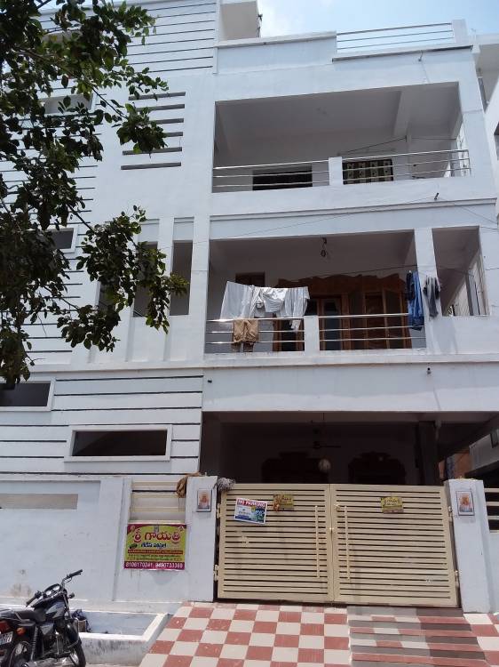 Gayatri Ladies Hostel