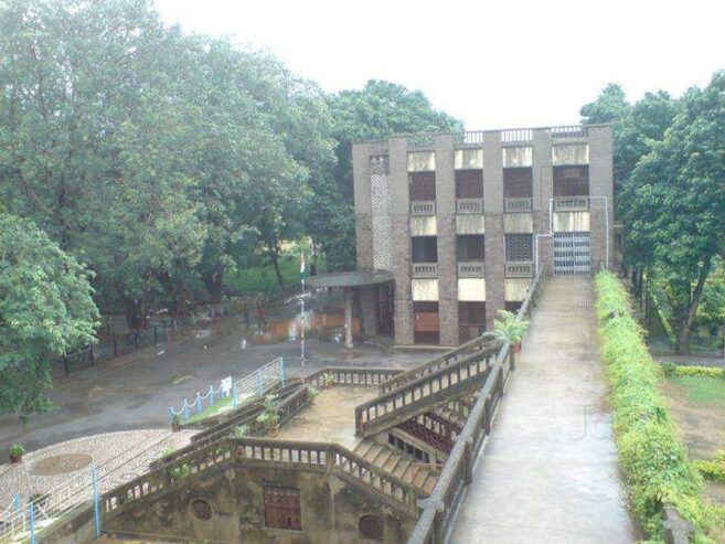 Andhra Loyola College