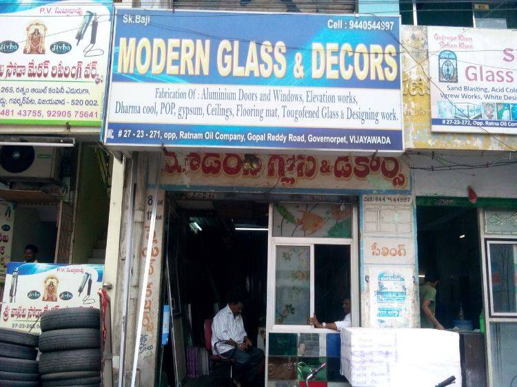 Modern Glass & Decors
