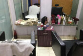 Celebrities Stop Beauty Salon & Spa