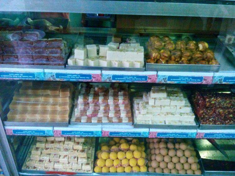 Sri Venkateswara Bunder Sweet Shop