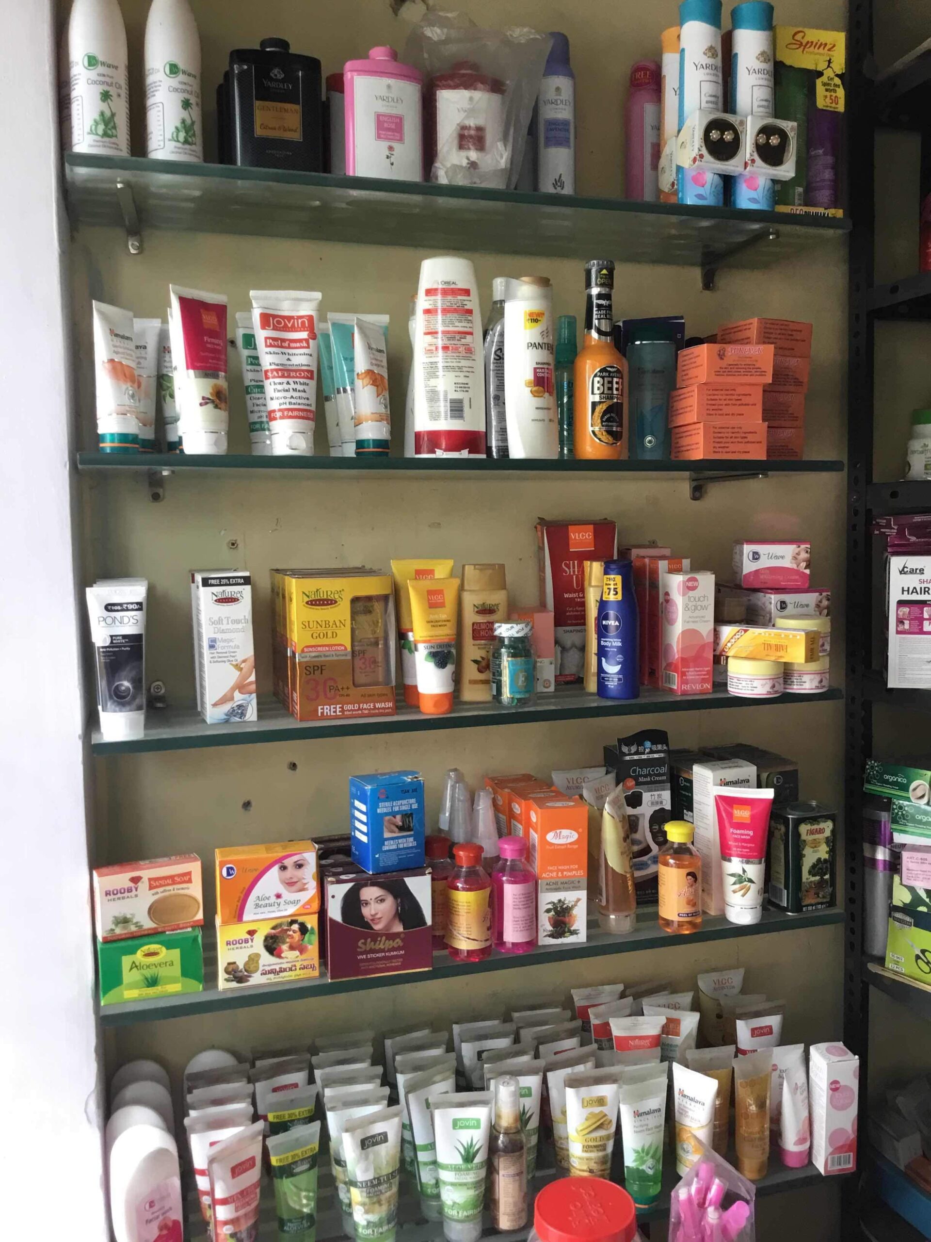 Devi Cosmotics And Ladies Beauty Parlour