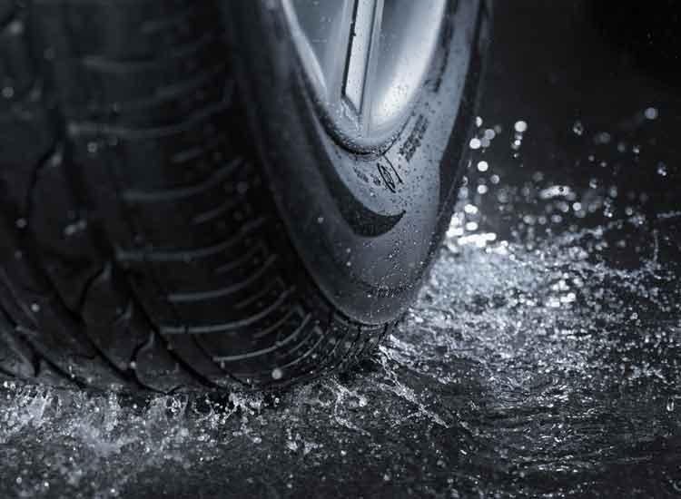 Delhi Auto & Tractor Stores