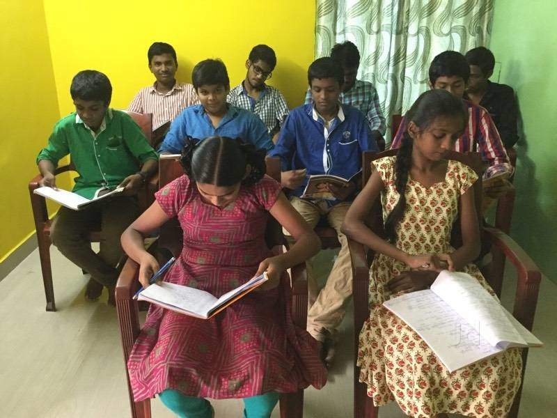 Singing Birds Spoken English & Hindi