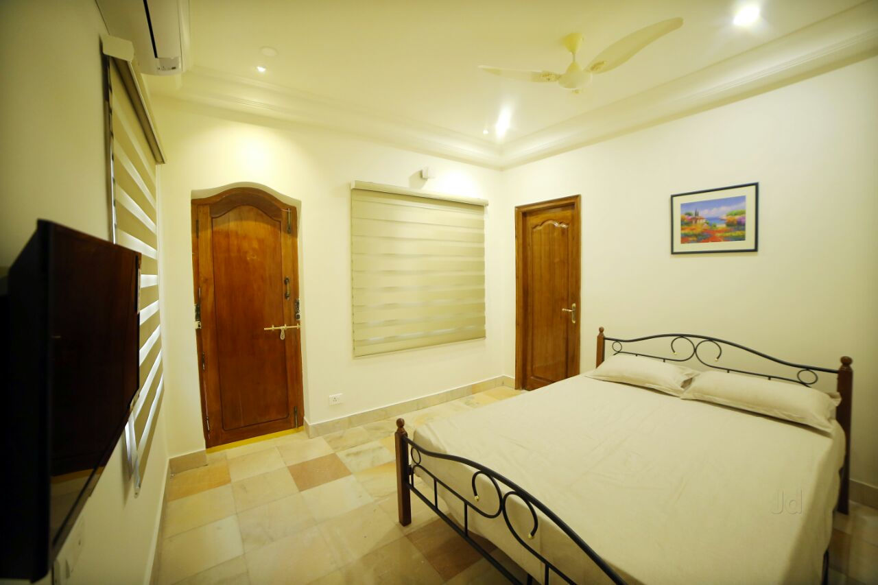 Hotel Lotus Green Park