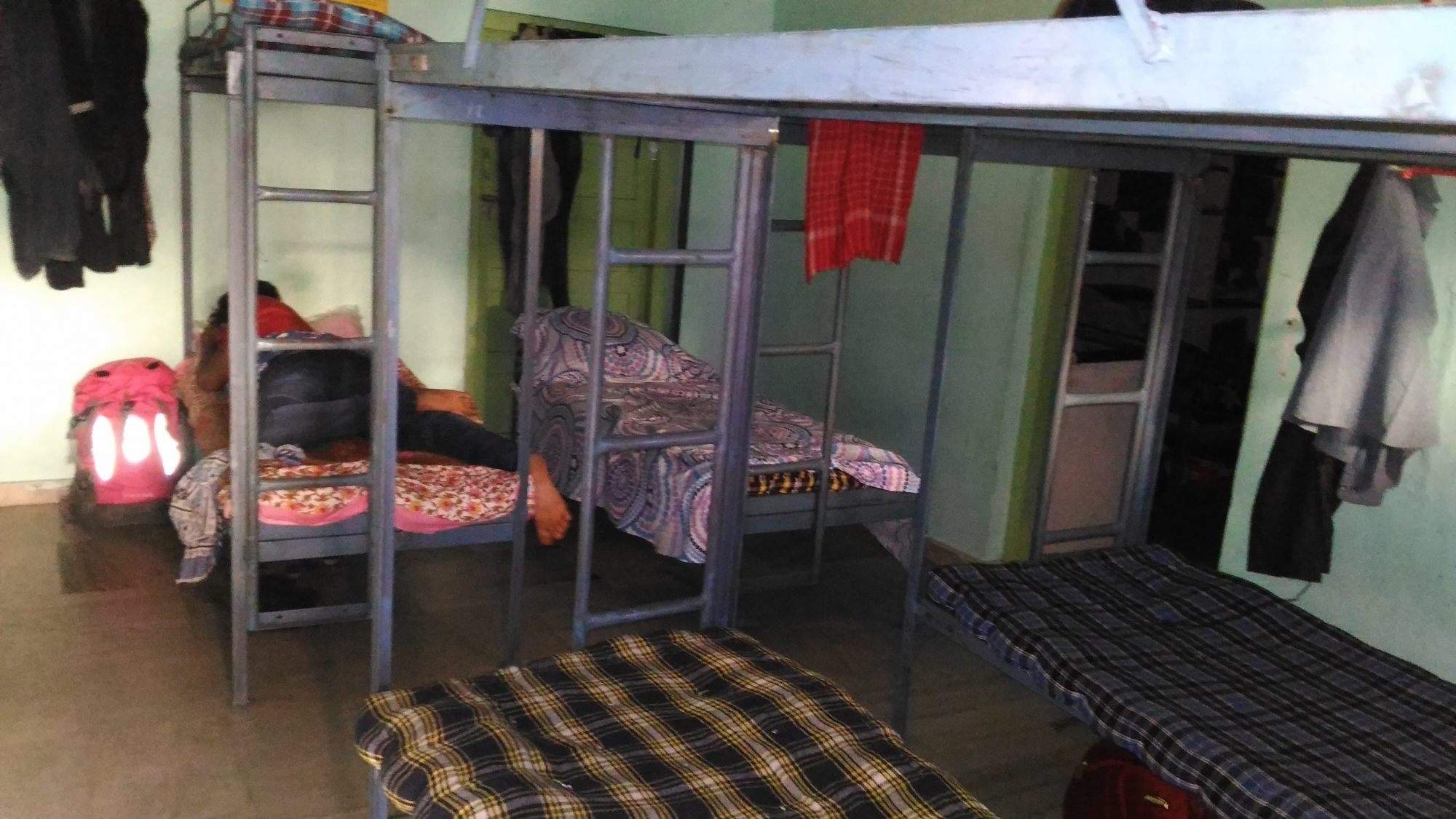 Mahidhar Boys & Ladies Hostel