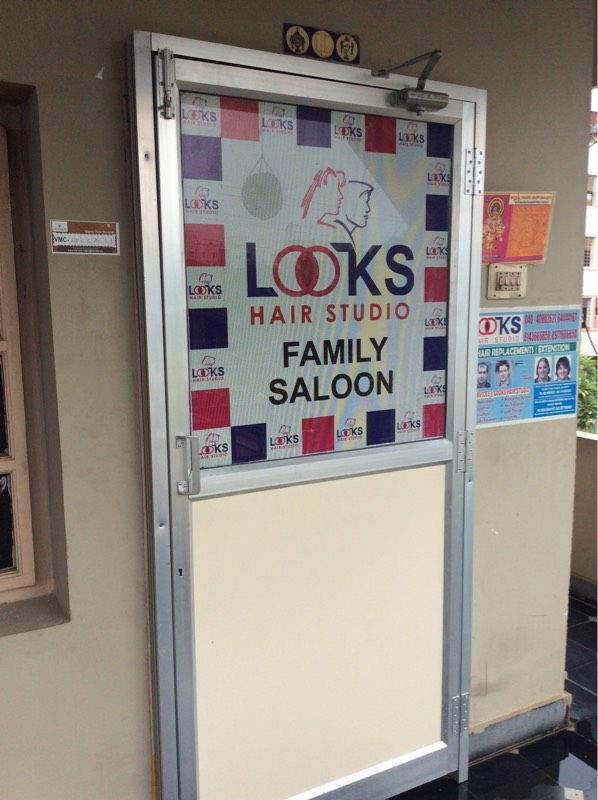 Looks Hair Studio